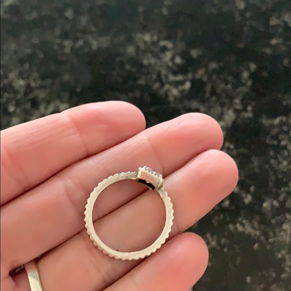 Timeless elegance ring - Picture 2 of 4